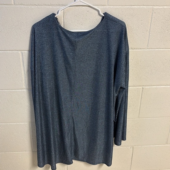 Jennifer Lopez Gray and Blue Shimmer Tunic - Picture 4 of 7